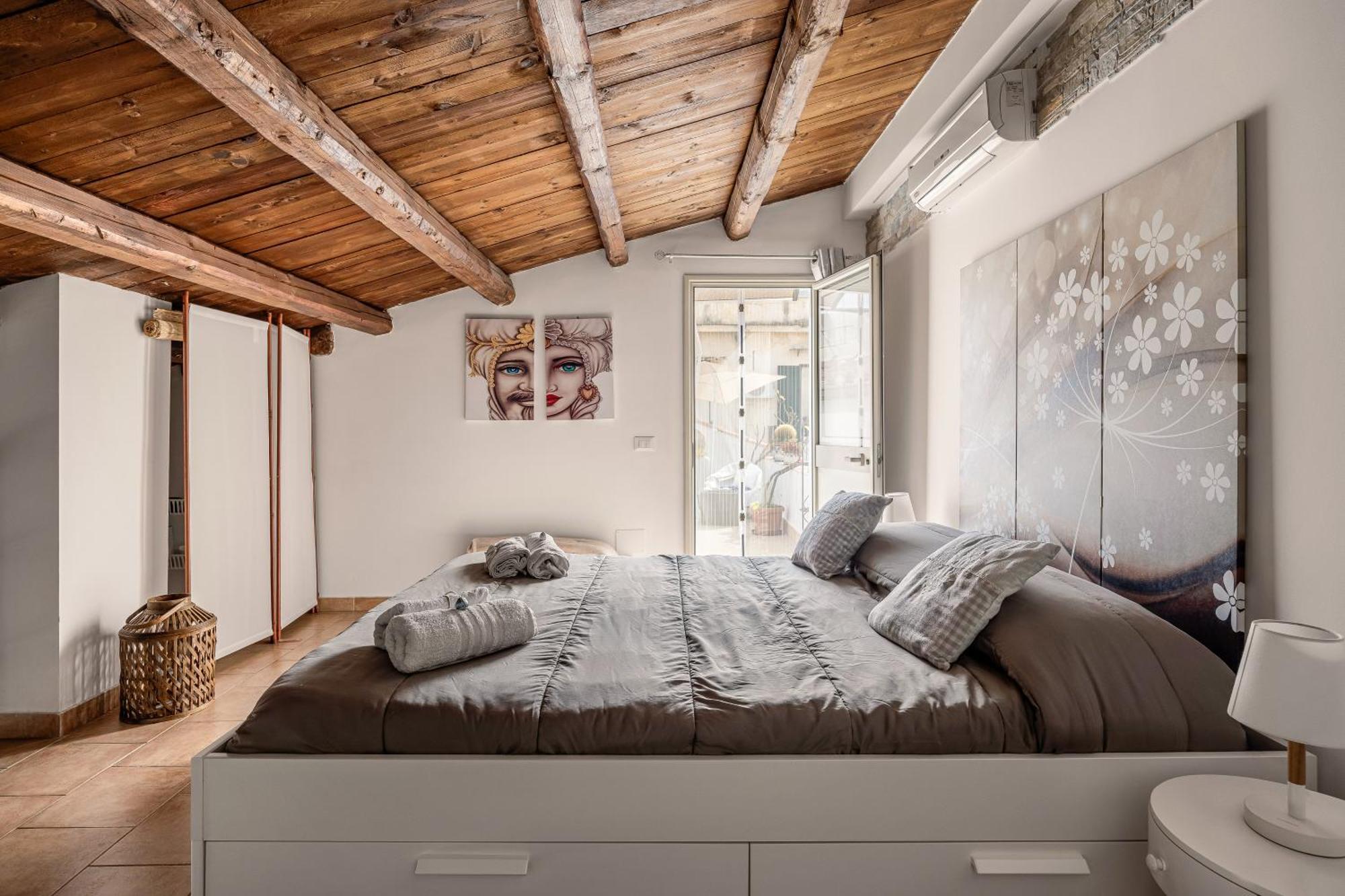Sofia'S Apt Loft Incantevole Con Terrazza Privata Palermo Bagian luar foto