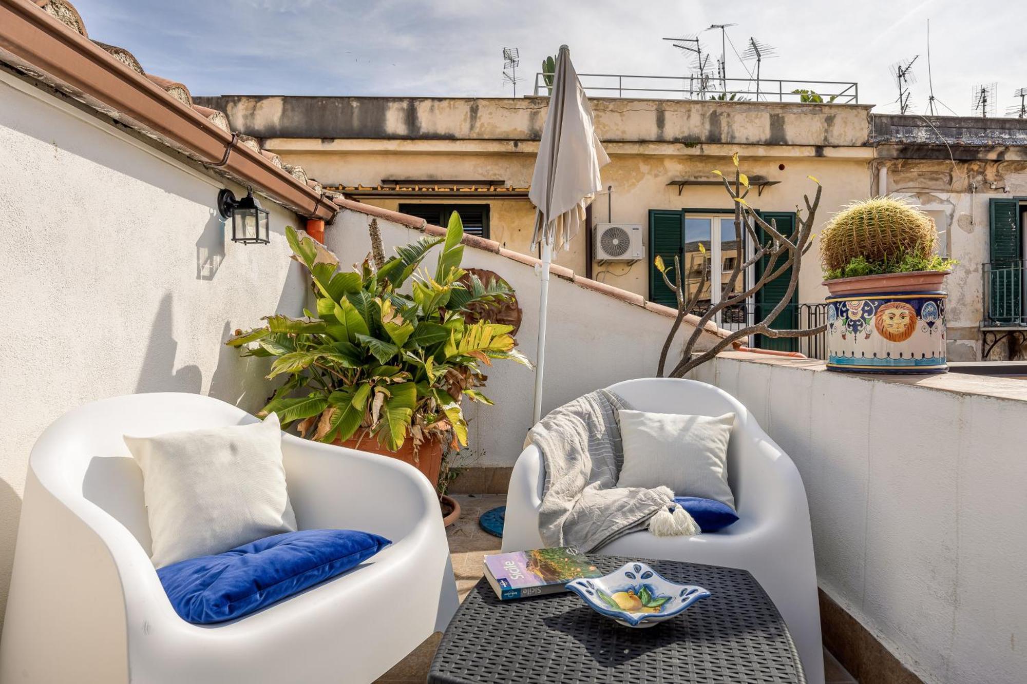 Sofia'S Apt Loft Incantevole Con Terrazza Privata Palermo Bagian luar foto
