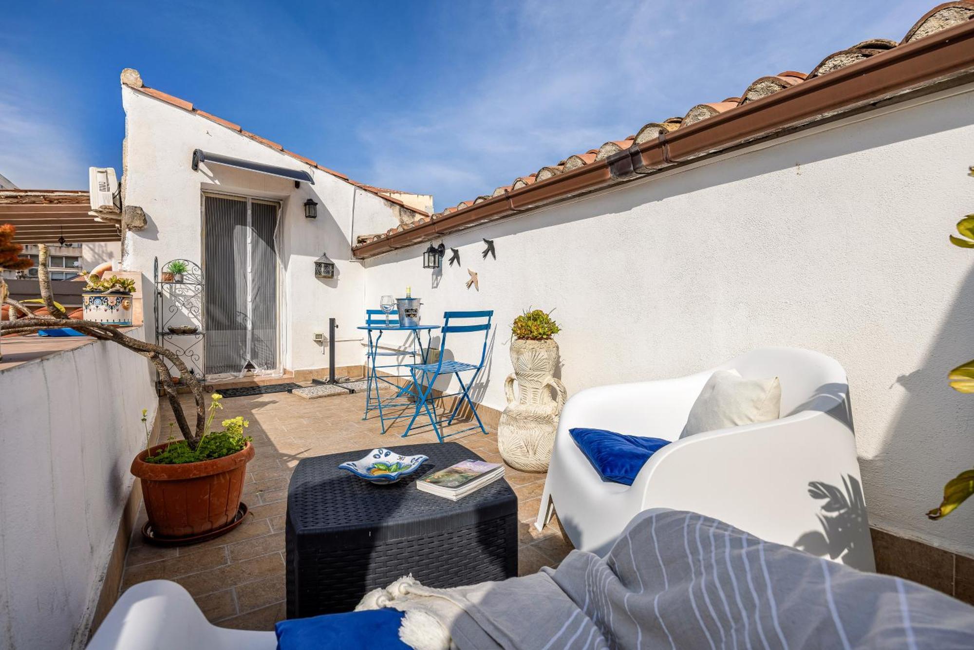 Sofia'S Apt Loft Incantevole Con Terrazza Privata Palermo Bagian luar foto